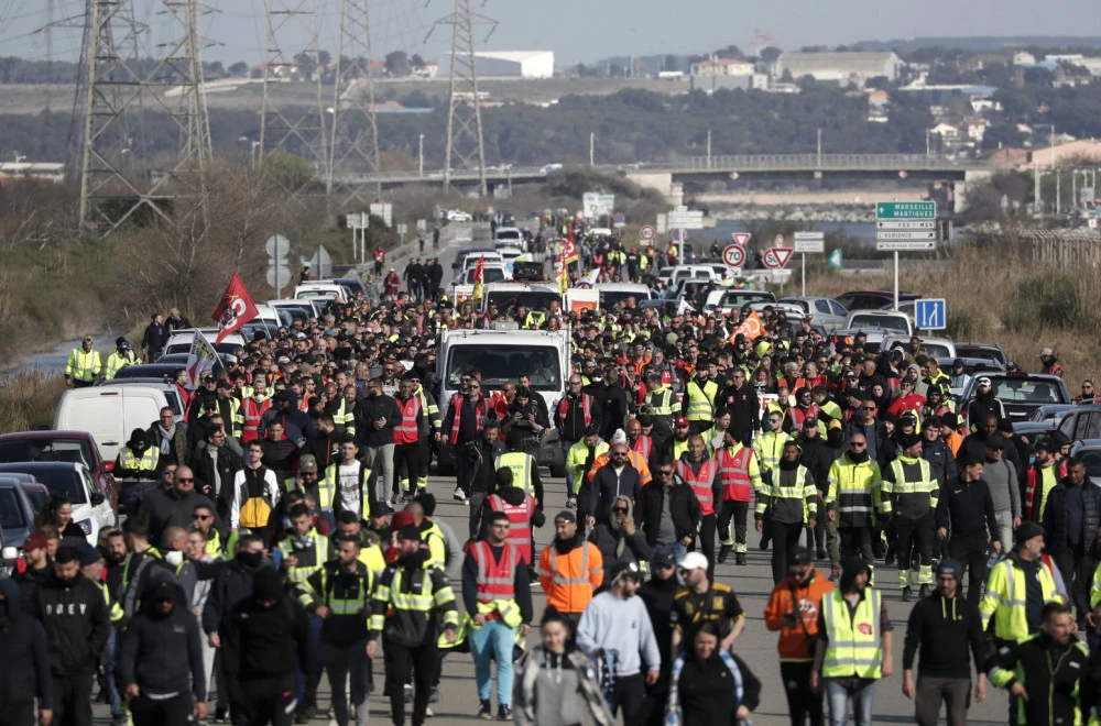French Dockworkers Rebel: We Refuse to Participate in Genocide