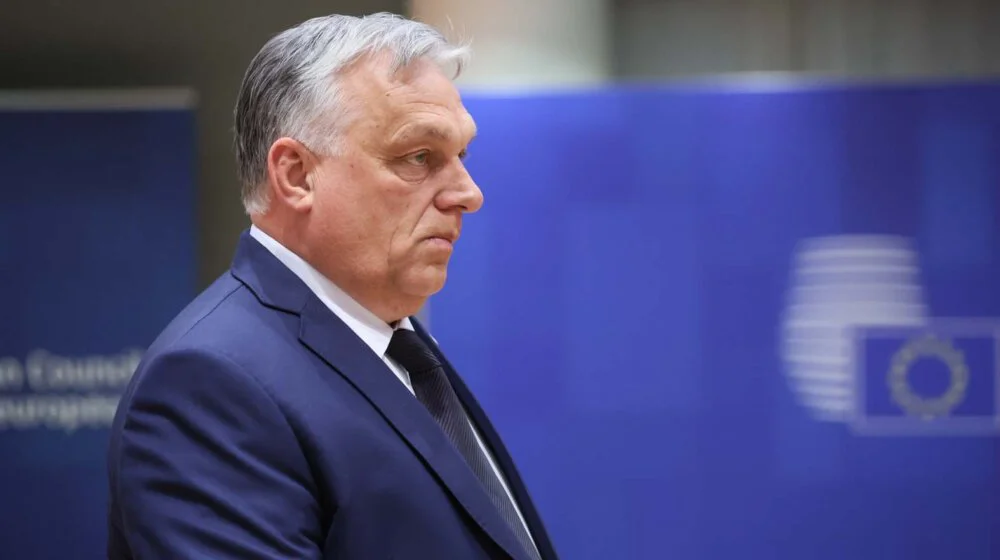 Photo EPA-EFE/OLIVIER MATTHYS Tens of thousands of people at demonstrations in Budapest over Orban’s controversial election campaign