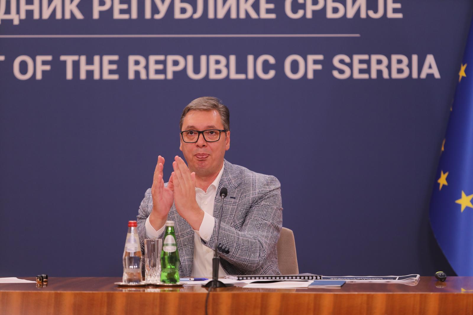 „Do sada je politički uticaj na Vučića minimalan“: Šta Blumberg piše o protestima u Srbiji?