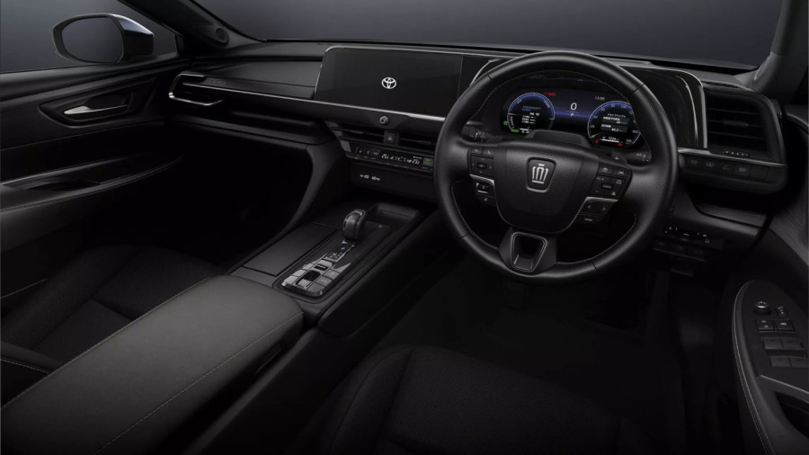 Toyota_Crown_3.jpg