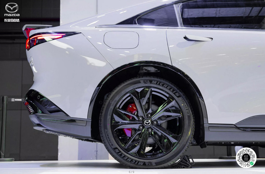 mazda6_4.jpg