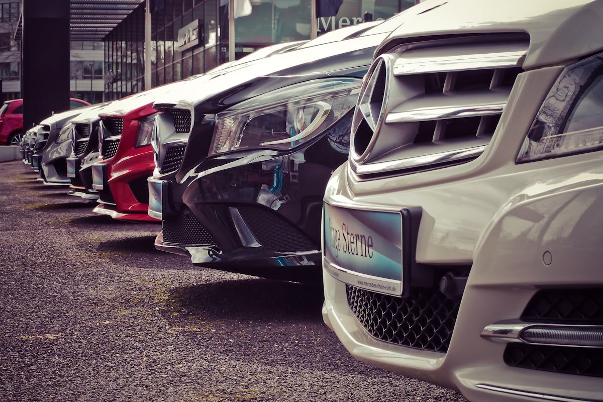 Tržište polovnih automobila u Evropi: Cene rastu, ali električni modeli brzo gube vrednost